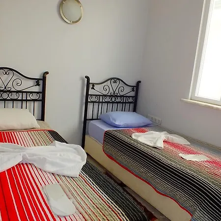 Yasmin Motel מוטל 2*