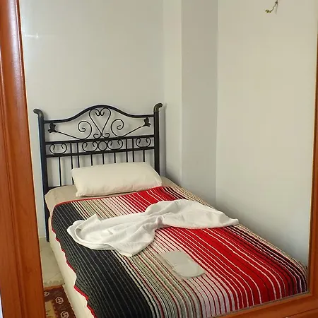 Yasmin Motel מוטל 2*