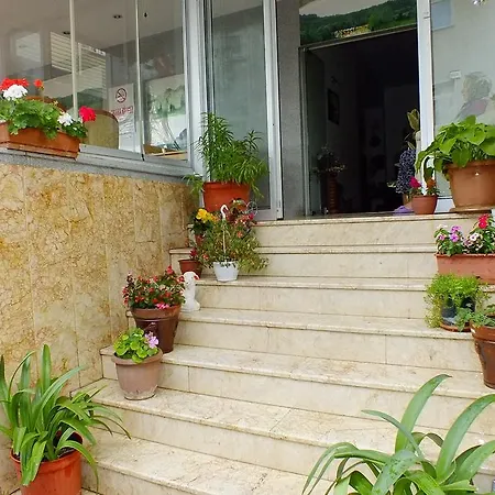 Yasmin Motel