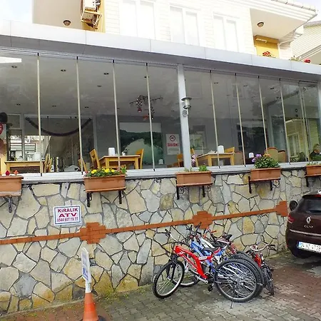 Yasmin Motel מוטל אגווה