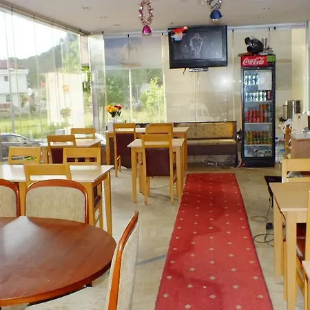 Yasmin Motel מוטל אגווה