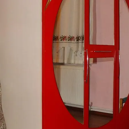 Yasmin Motel 2* אגווה
